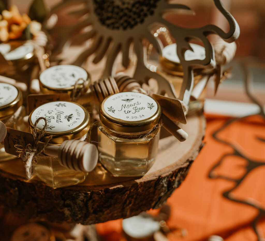 bee honey as a wedding favor